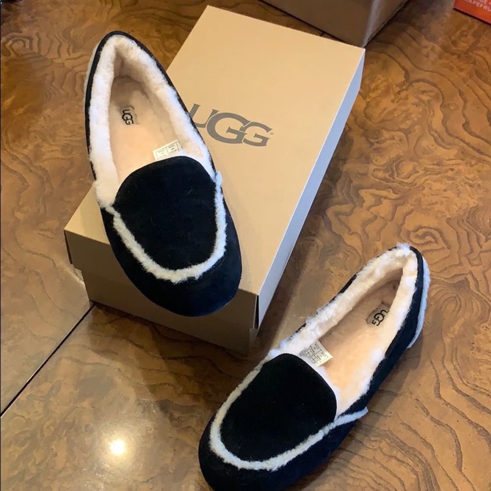 UGG Hailey Black Slippers- NWT- Size 8